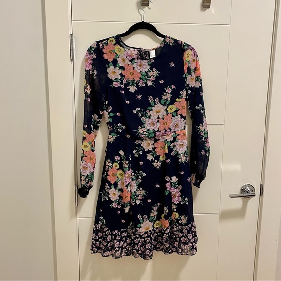 H&M Floral Navy Open Back Long-sleeved Mini Dress - Picture 2 of 2